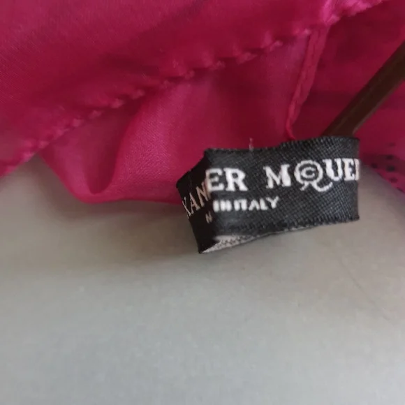 Scarf - Picture 4 of 6